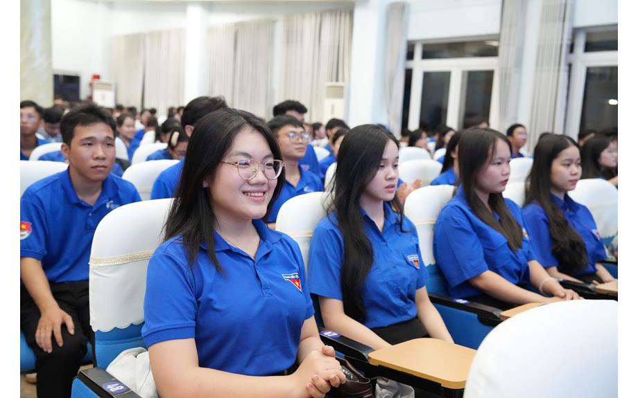Năm học 2025 – 2026: Tuổi trẻ Trường Đại học Thủ Dầu Một triển khai nhiều công trình, phần việc tình nguyện cho cộng đồng