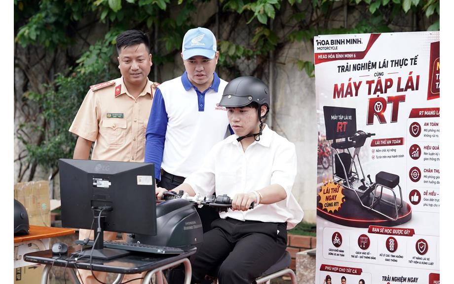 Trường Đại học Thủ Dầu Một hưởng ứng Tuần lễ “Vươn cánh bồ câu trắng – Đồng hành cùng sinh viên”