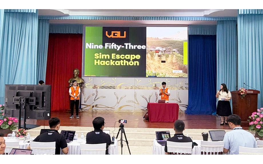 10 đội tranh tài tại Chung kết UAV SkyTrack Hackathon 2026