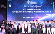 Nguyễn Đăng Phục Hưng lập “cú đúp” Quán quân Hội thi hát tiếng Anh TDMU OPEN 2022