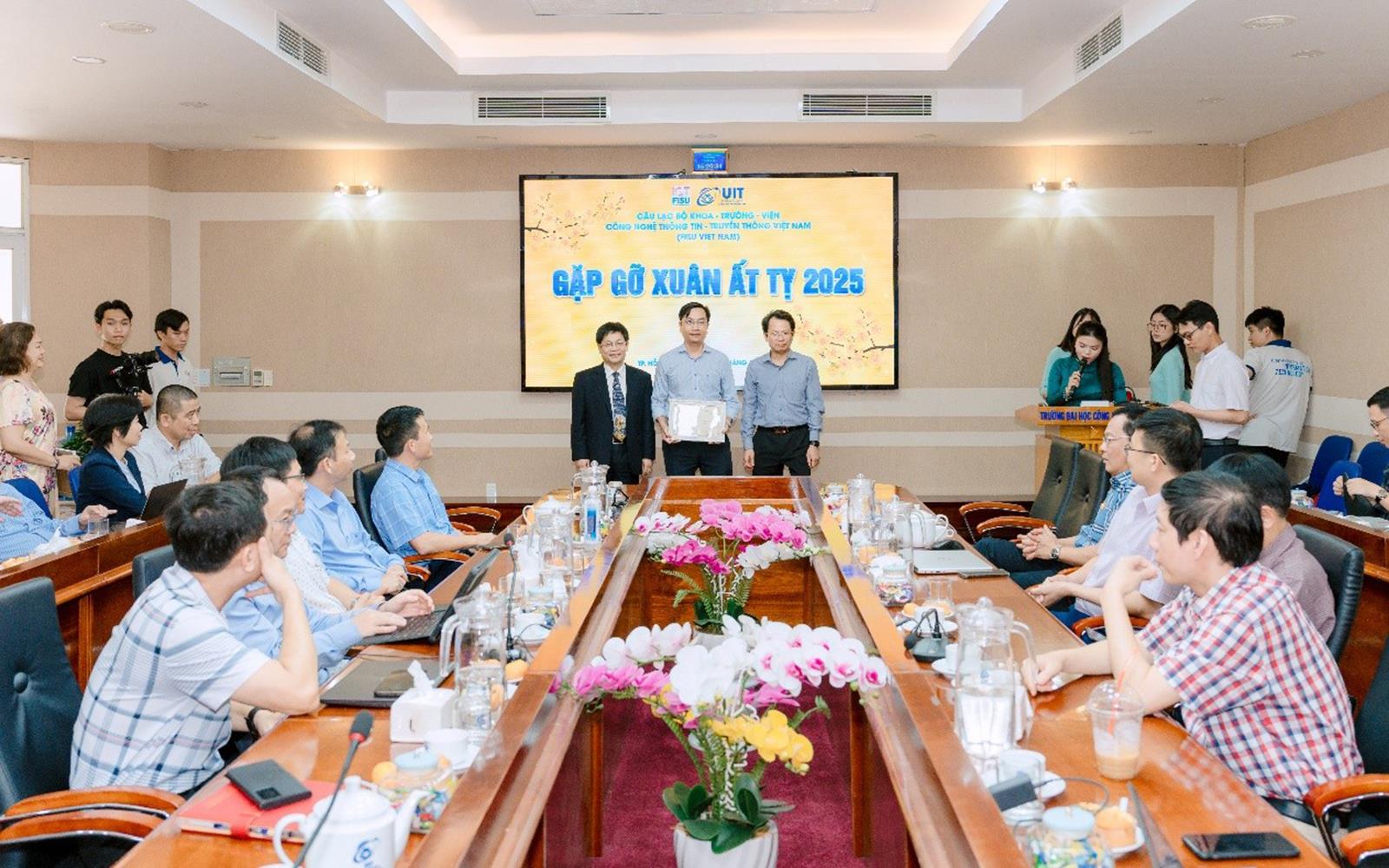 Viện Đào tạo Công nghệ thông tin và Chuyển đổi gia nhập Câu lạc bộ FISU Việt Nam