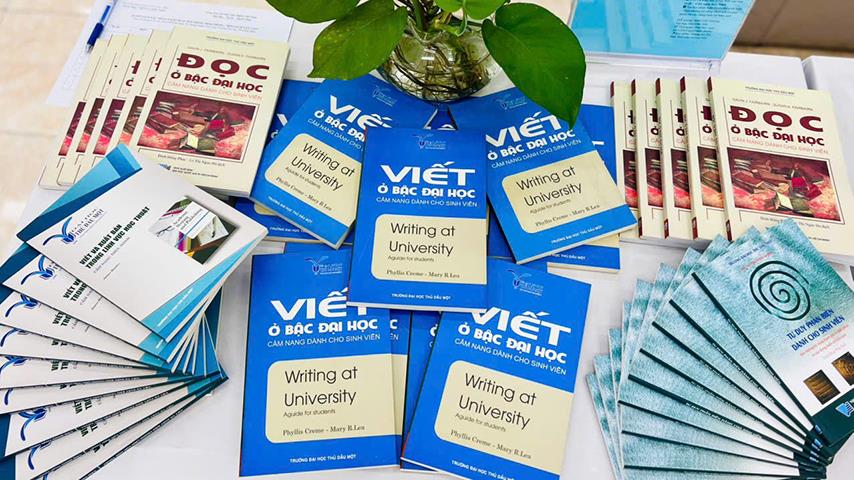 Ban Thư viện và Học liệu tổ chức tập huấn sử dụng thư viện cho cán bộ, giảng viên