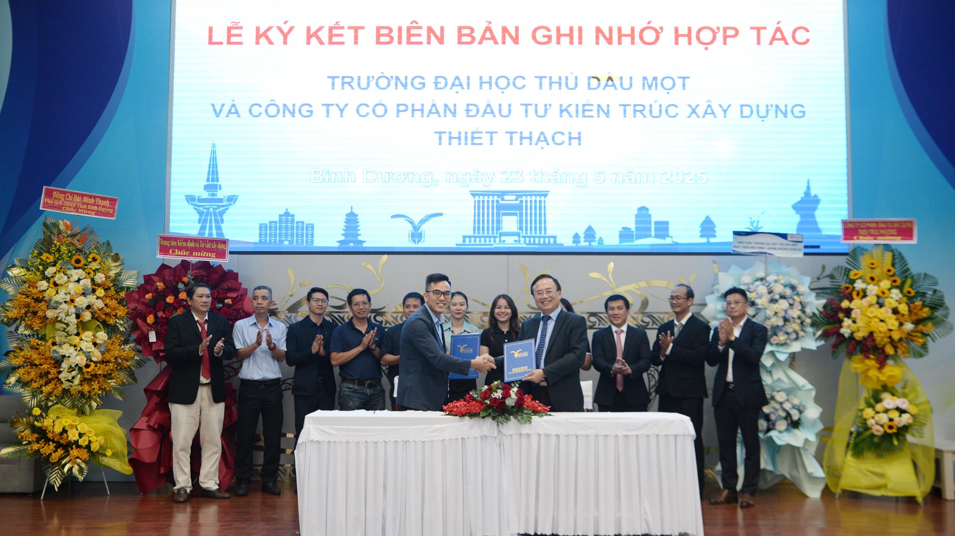 Ký kết hợp tác trong lĩnh vực Kiến trúc, Xây dựng và Giao thông