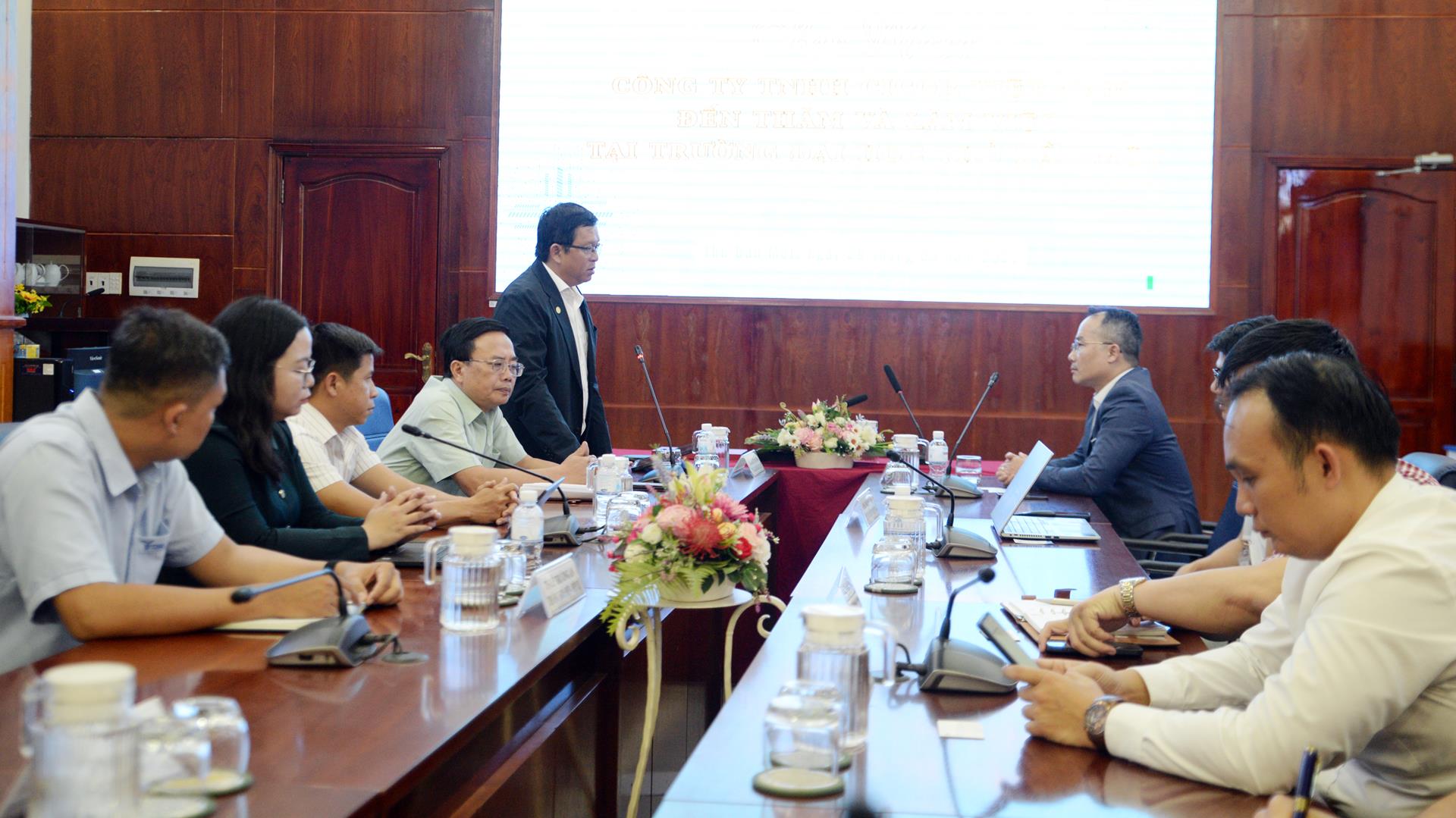 Tiếp và làm việc với việc Công ty TNHH Cicor Việt Nam