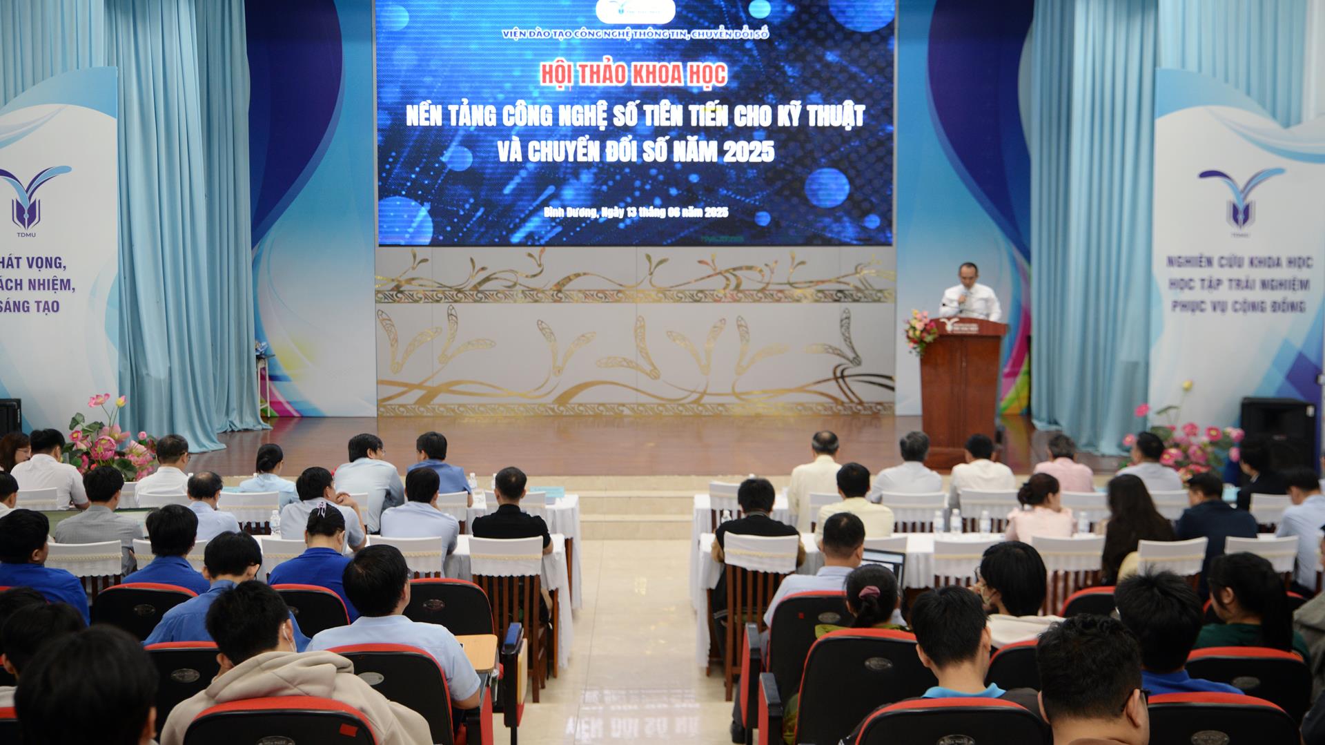 Nền tảng công nghệ số tiên tiến cho kỹ thuật và chuyển đổi số