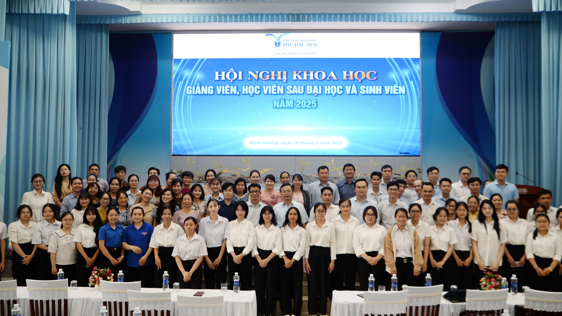 Hội nghị Khoa học cán bộ, giảng viên, học viên sau đại học và sinh viên trường Kinh tế tài chính năm 2025