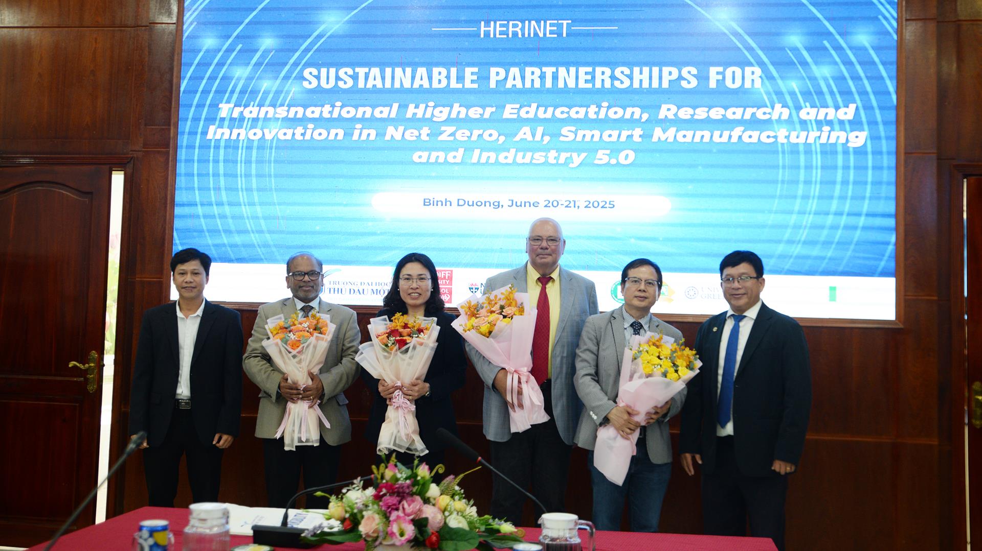 Hội thảo HERINET 2025: Xây dựng hệ sinh thái giáo dục đại học số và đổi mới sáng tạo hướng tới mục tiêu Net Zero