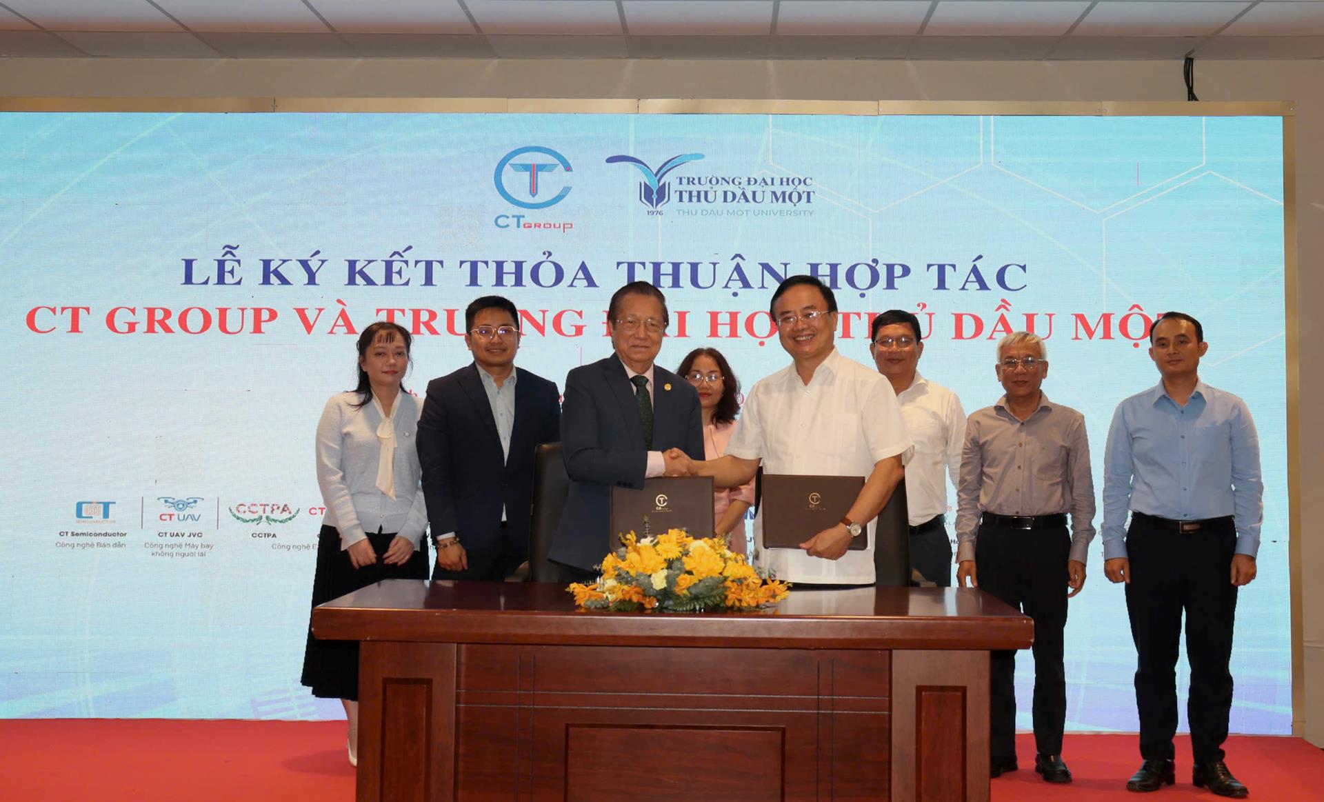 Hợp tác phát triển nguồn nhân lực và nghiên cứu khoa học giữa Trường Đại học Thủ Dầu Một và Tập đoàn CT Group