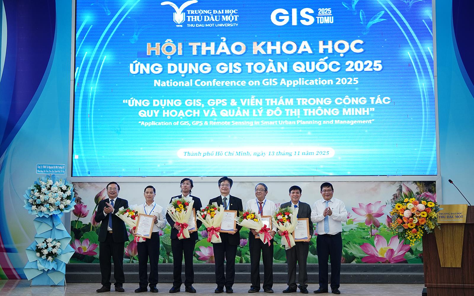 Ứng dụng GIS, GPS & Viễn thám trong công tác quy hoạch và quản lý đô thị thông minh