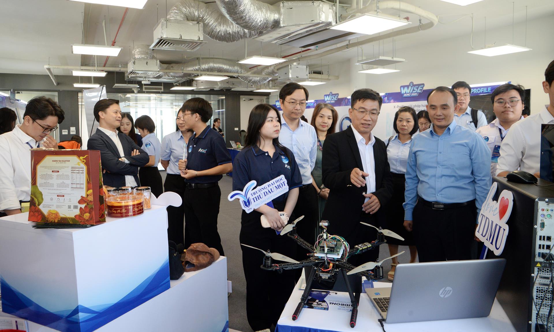  Trường Đại học Thủ Dầu Một tham gia Tuần lễ Đổi mới sáng tạo, KHCN và Khởi nghiệp sáng tạo TP.HCM năm 2025