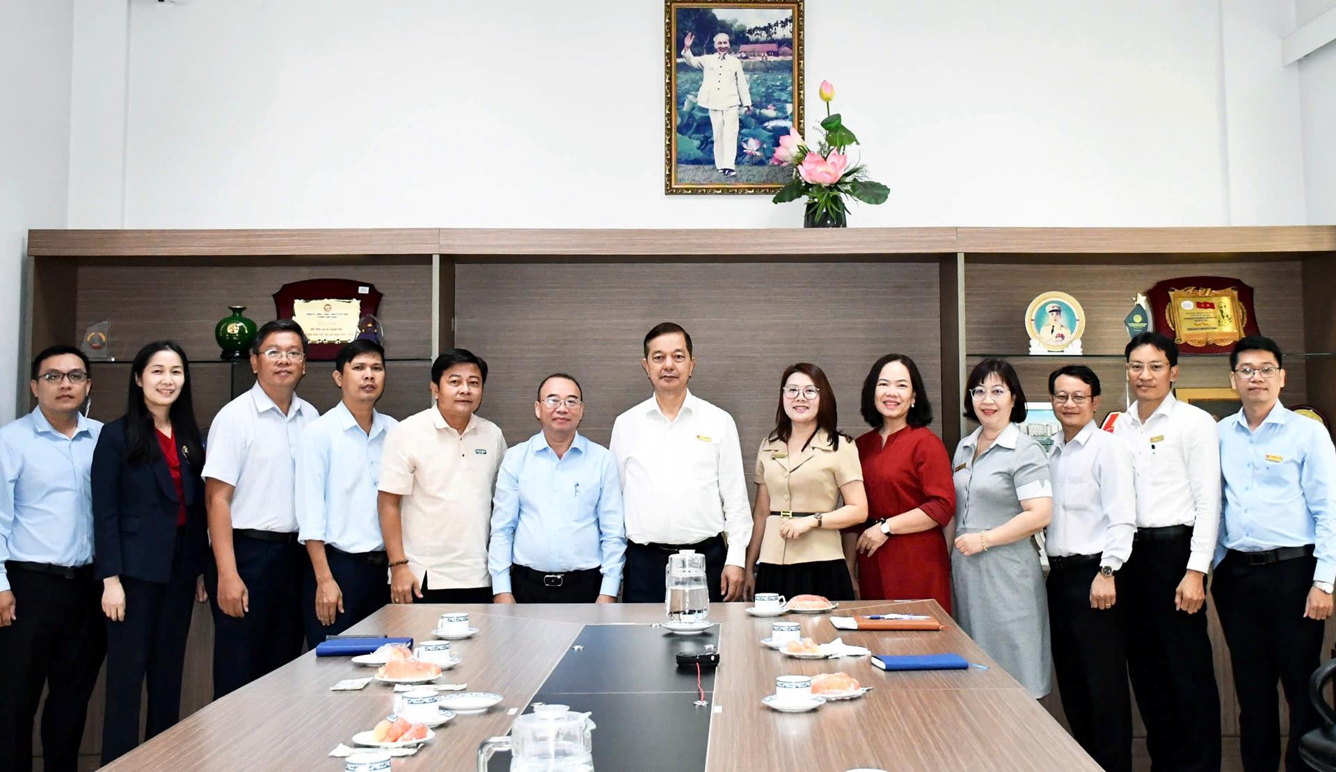 Trường Đại học Thủ Dầu Một triển khai hợp tác với Học viện Cán bộ TP. Hồ Chí Minh đặt trạm đào tạo từ xa