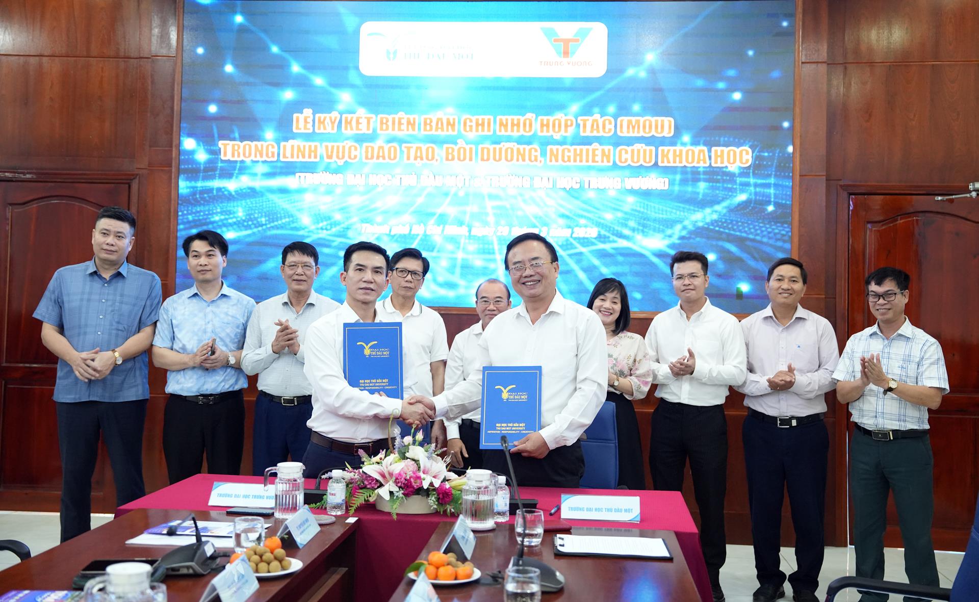 Trường Đại học Thủ Dầu Một và Trường Đại học Trưng Vương ký kết hợp tác toàn diện trong đào tạo và phát triển nguồn nhân lực