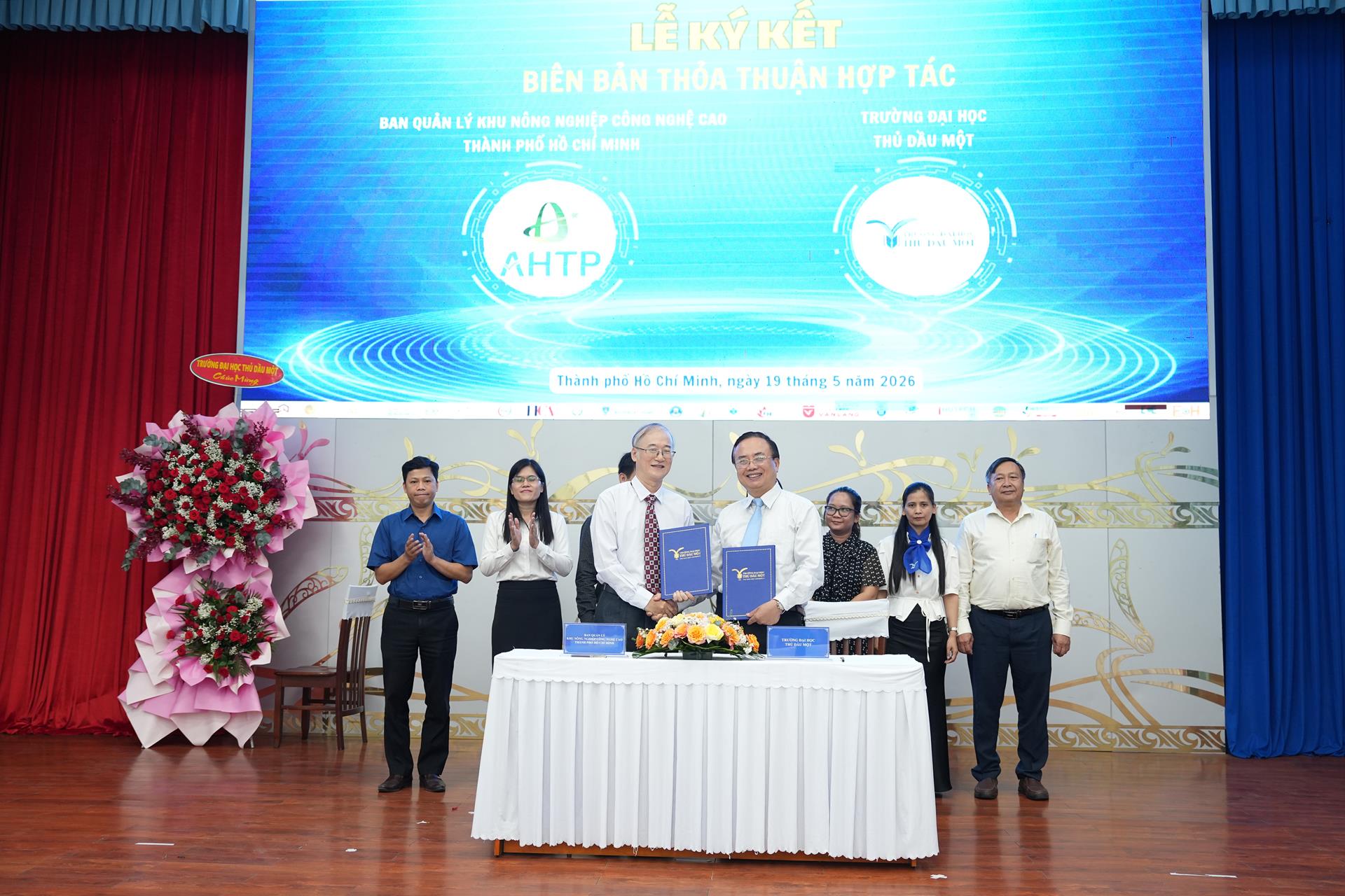 Thúc đẩy hợp tác đào tạo, nghiên cứu ứng dụng và chuyển đổi số trong nông nghiệp công nghệ cao