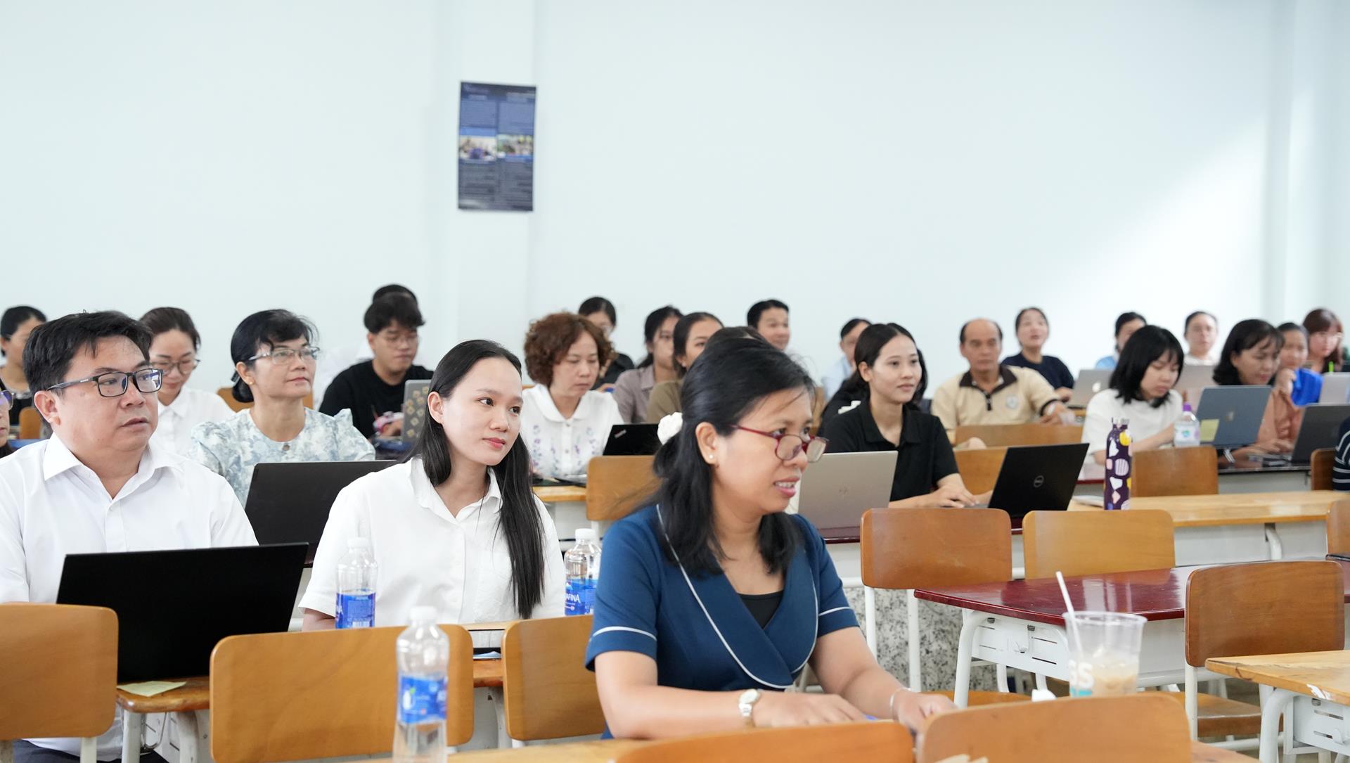 Nâng cao năng lực nghiên cứu định tính và viết học thuật theo chuẩn quốc tế